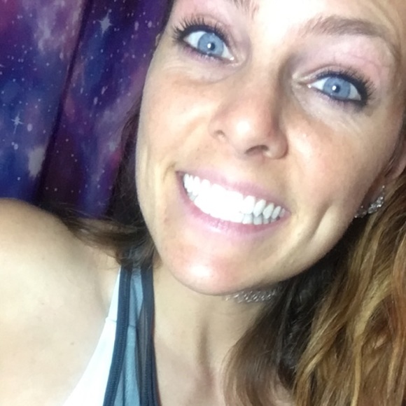 Meet your Posher, Nancy - Picture 4 of 7